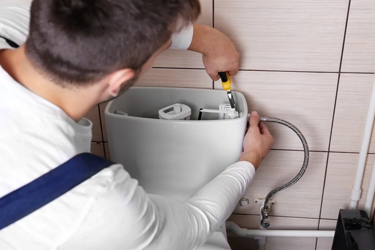 Reprise d'une fuite en salle de bains dans le nord des Yvelines